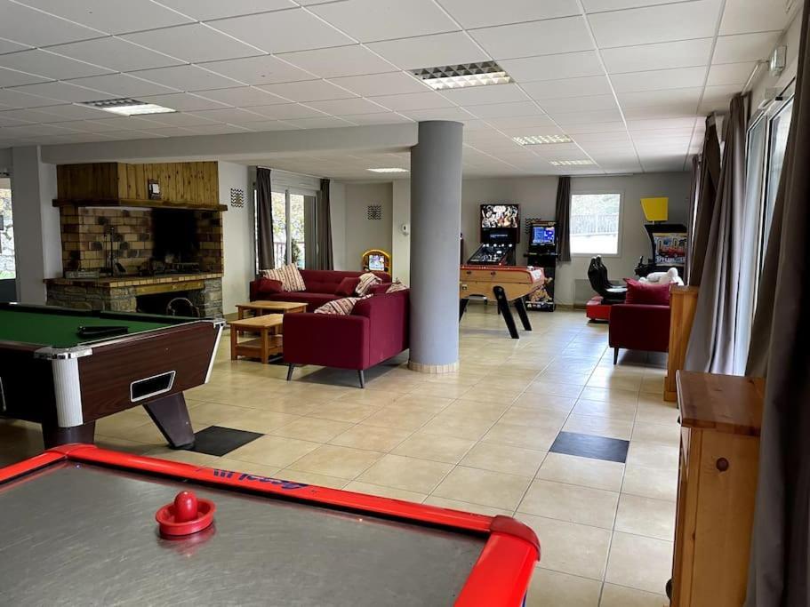 סן-לארי-סולאן Appartement Classe 3 Etoiles Tres Bien Situe מראה חיצוני תמונה